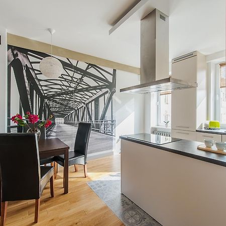 Chmielna 73 P&O Serviced Apartments Warschau Exterior foto