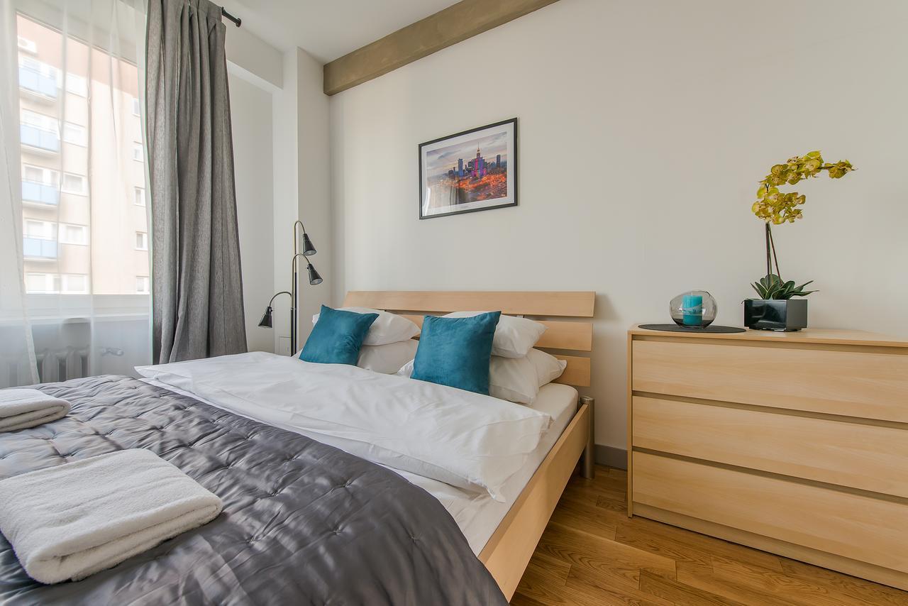 Chmielna 73 P&O Serviced Apartments Warschau Exterior foto
